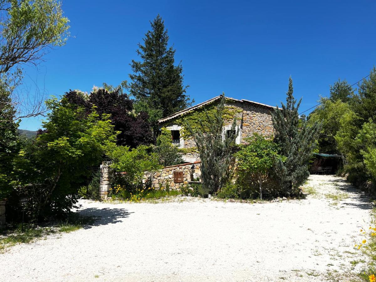 Le Priolat Des Anges Aux Portes Des Gorges Du Verdon Trigance Esterno foto